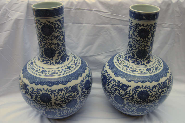 20th Century Pair of Japanese Ginger Jar Gourd Vases For Sale