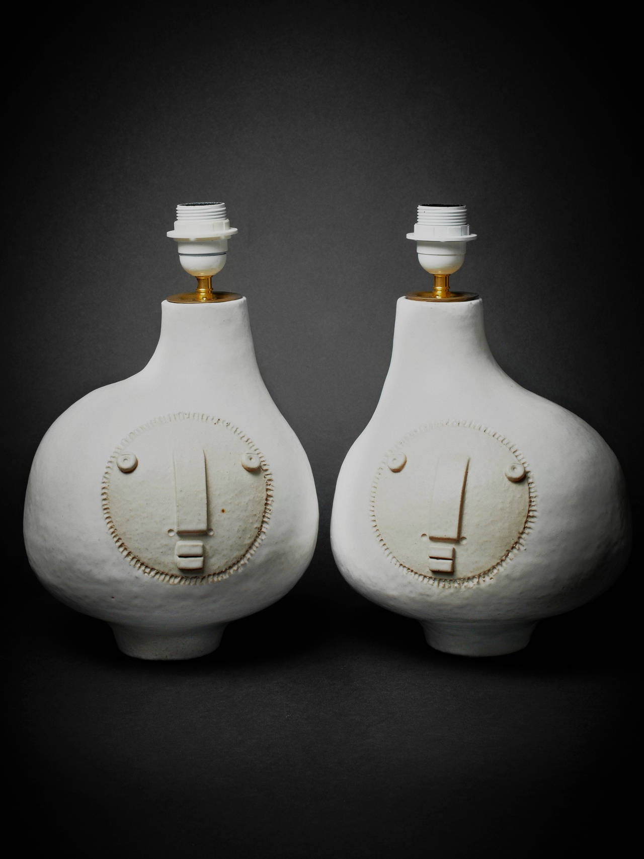 Modern DaLo Pair of White Ceramic Lamps