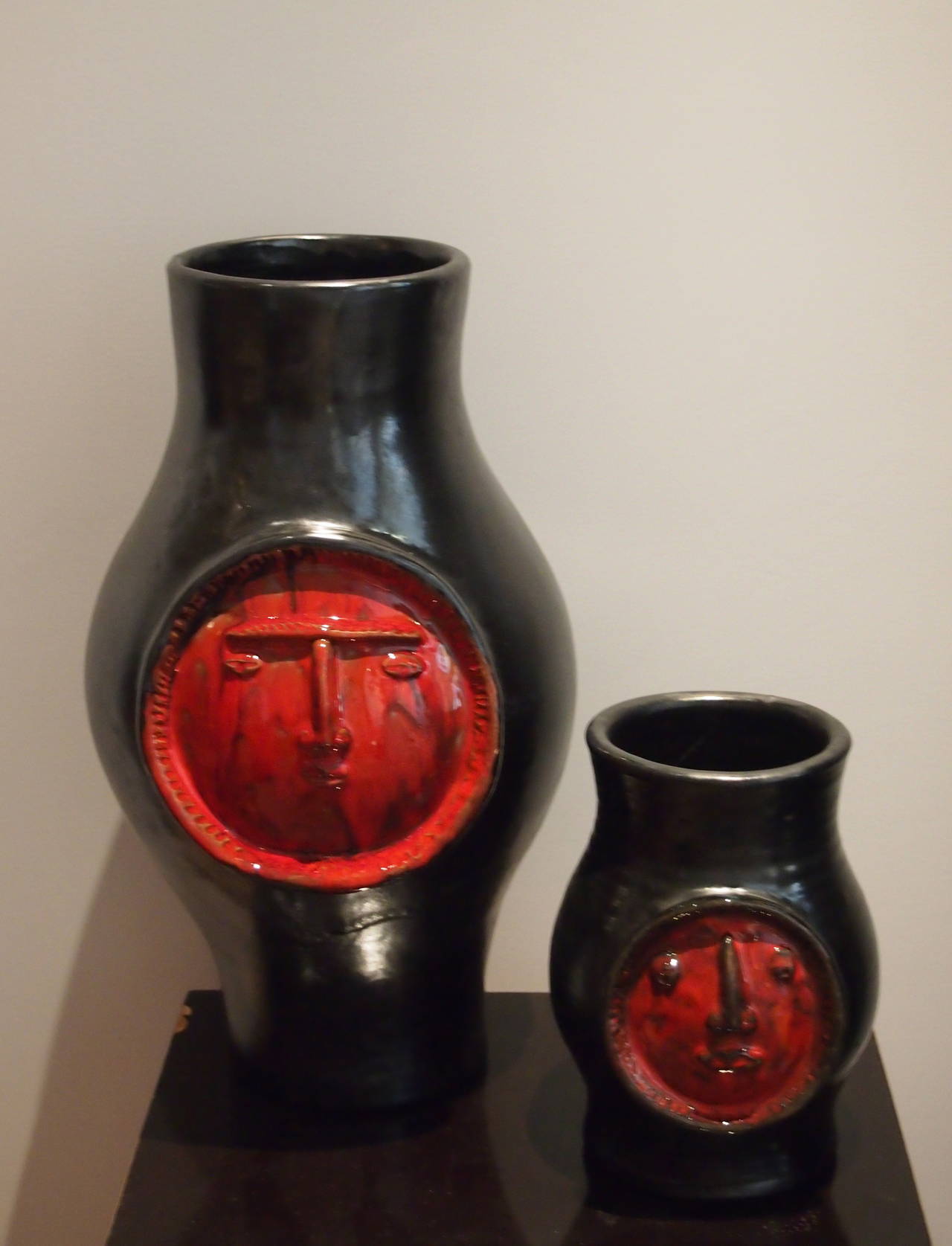 Robert and Jean Cloutier Black & Red Ceramic Vase In Excellent Condition In Paris, FR