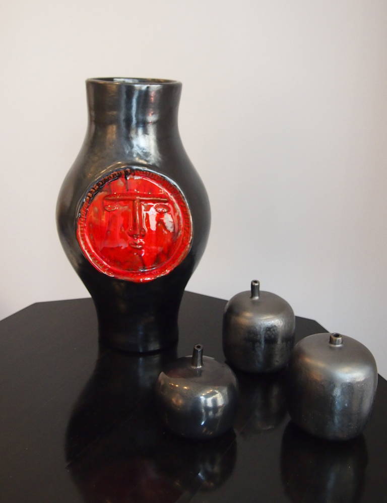 Robert & Jean Cloutier, Big Black and Red Ceramic Vase 1