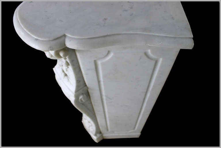 Antique Floral Louis XV Style Fireplace In White Carrara Marble from the 19th Century 4