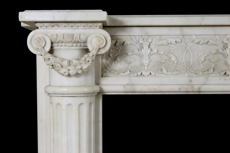 Italian Antique Neoclassical Fireplace in an Extremely Fine Carrara Statuary Marble, Napoleon III Period For Sale