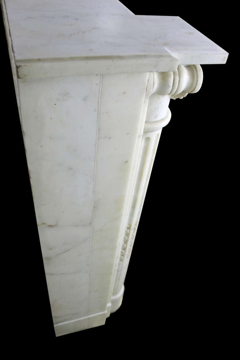 Antique Neoclassical Fireplace in an Extremely Fine Carrara Statuary Marble, Napoleon III Period For Sale 3