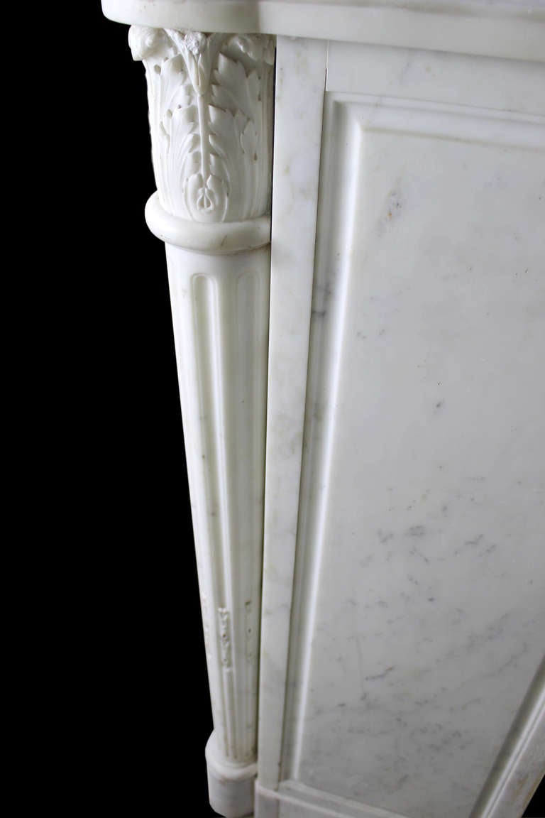 Antique L. XVI fireplace chimneypiece in Statuary Carrara marble, 19th century For Sale 2