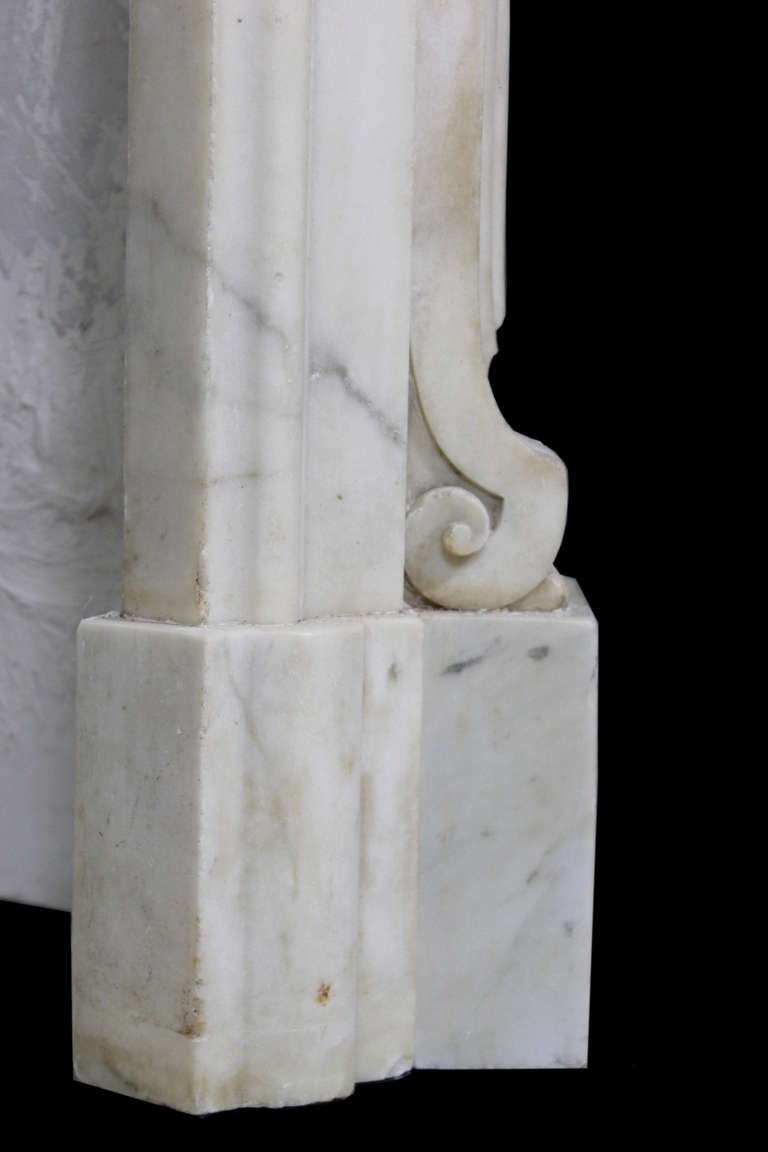 19th Century Antique Louis XV fireplace in Statuary Carrara marble, early 19th century For Sale