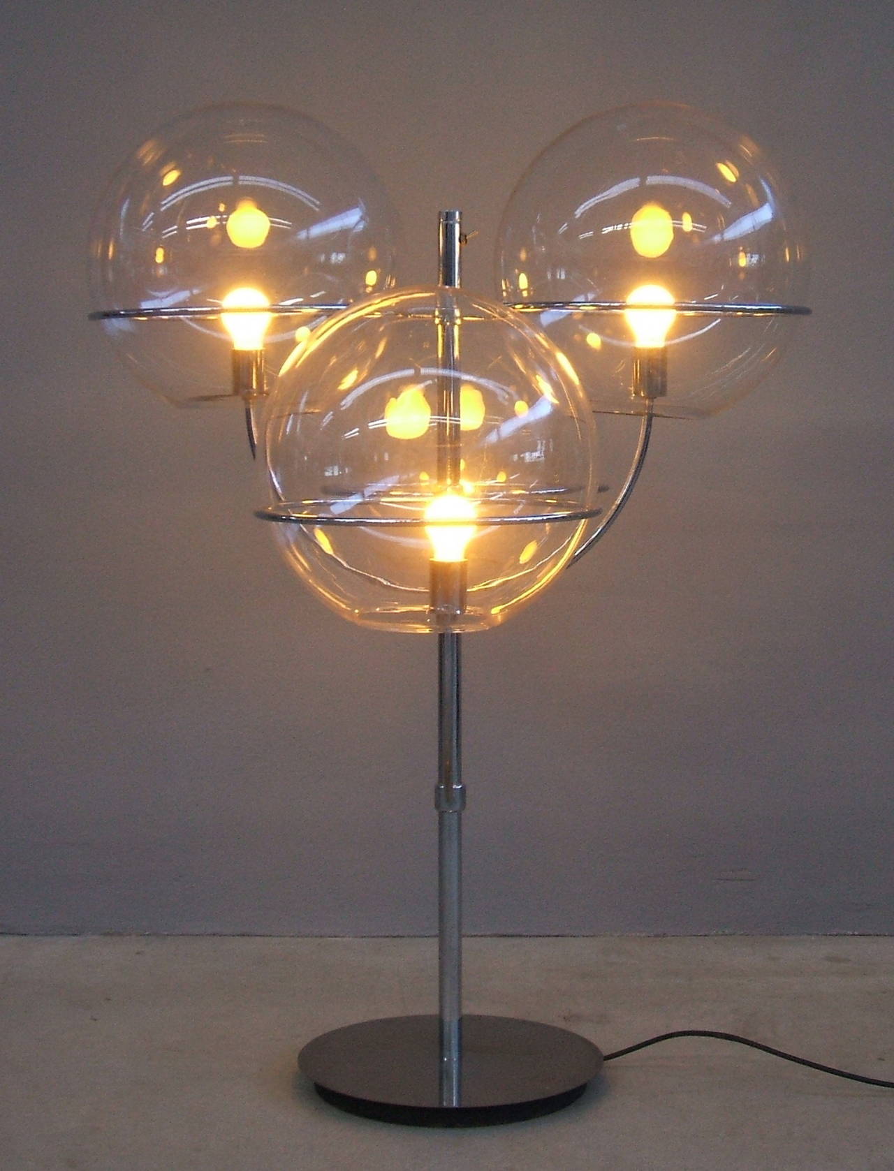 Lyndon De Sol Floor Lamp by Vico Magistretti 2
