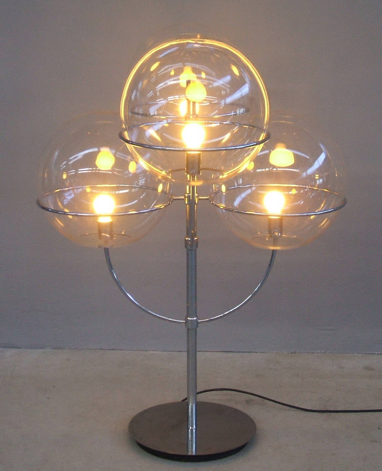 Lyndon De Sol Floor Lamp by Vico Magistretti In Excellent Condition In Piacenza, Italy