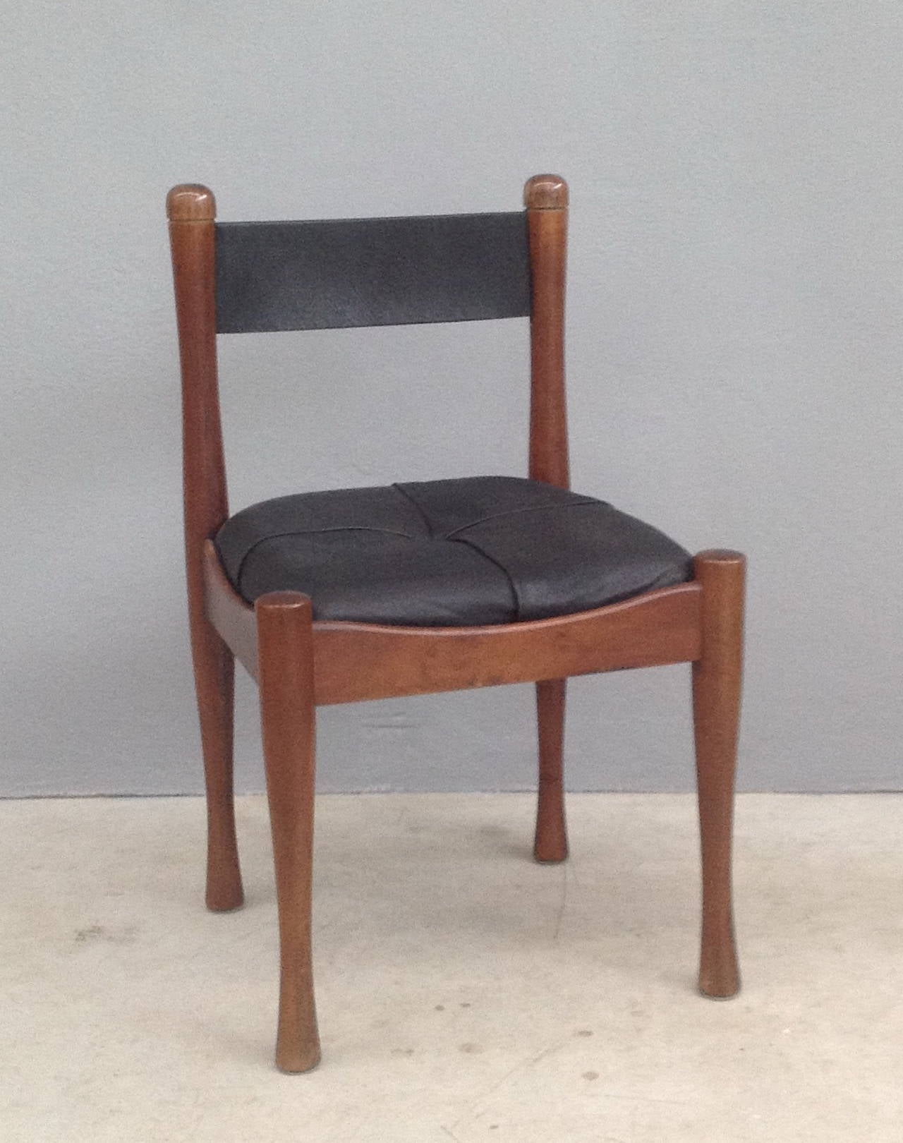 Mid-Century Modern Set of Eight Leather and Wood Chairs by Silvio Coppola for Bernini
