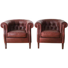 Vintage A pair of english chesterfield armchairs