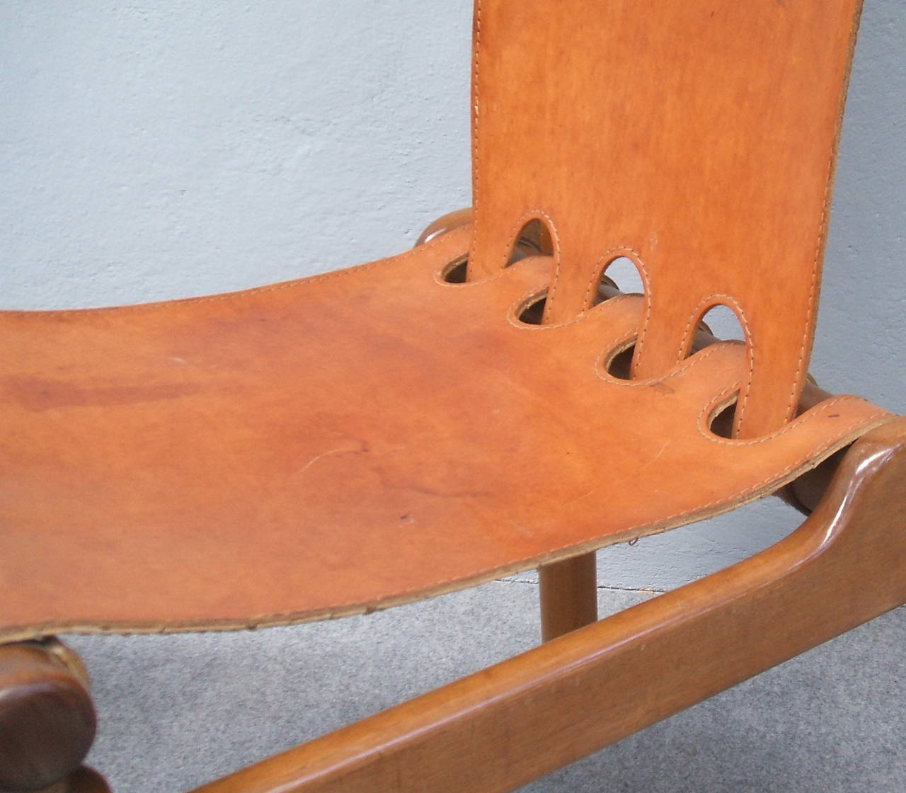Mid-Century Modern Elegant Leather Chairs Attributed to Ilmari Tapiovaara