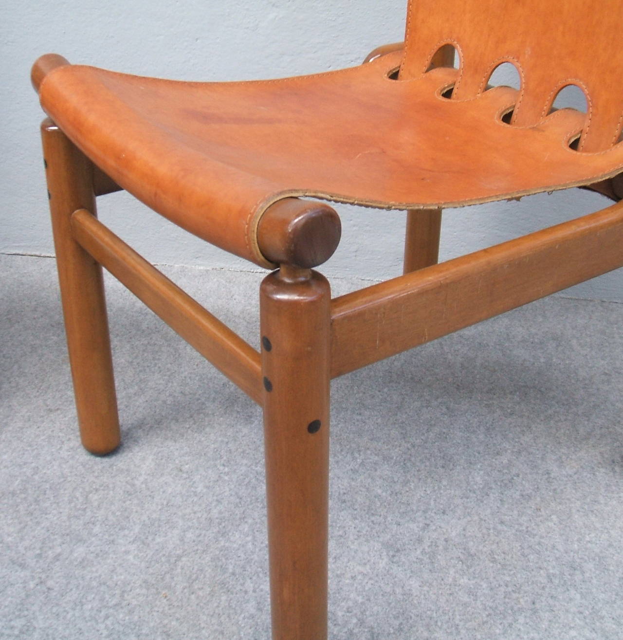 Italian Elegant Leather Chairs Attributed to Ilmari Tapiovaara