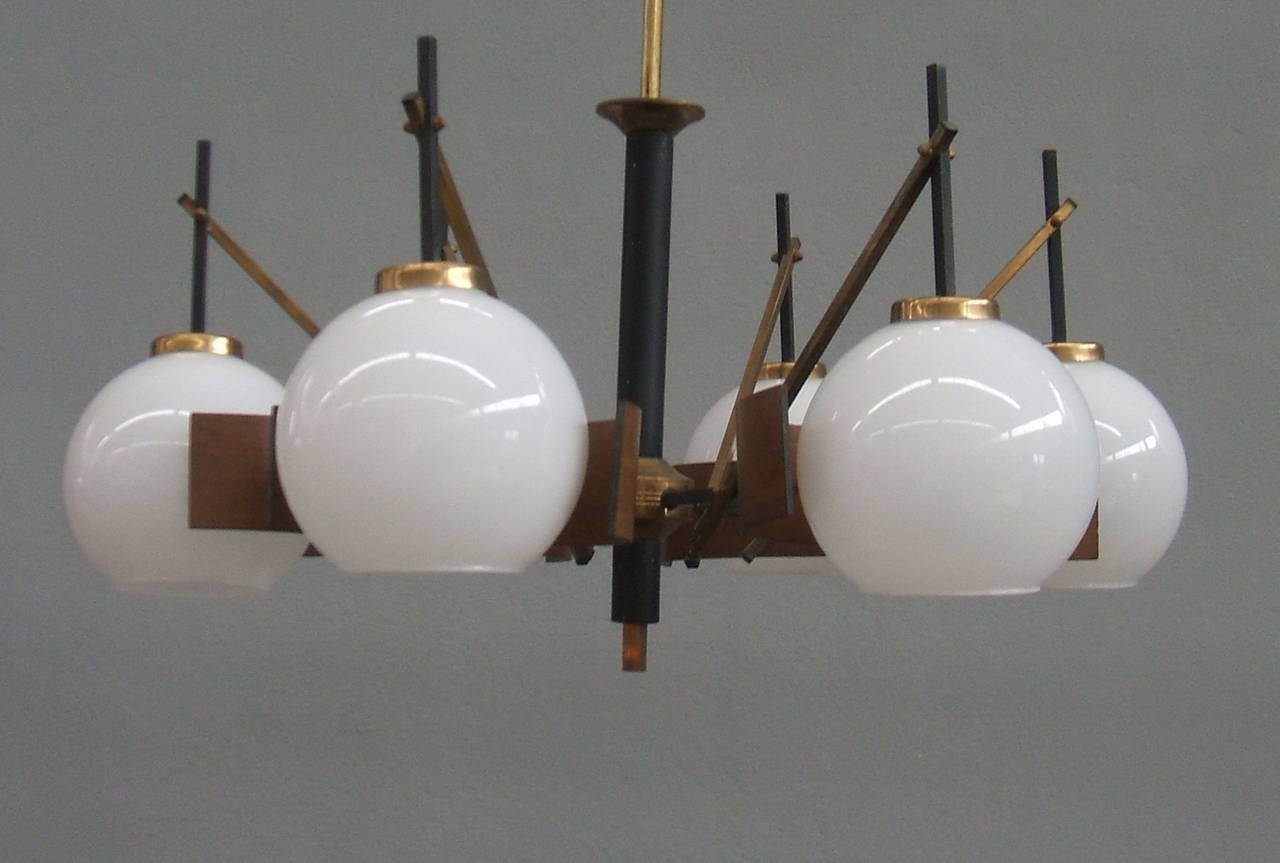 Nice Six Lights Italian Chandelier In Excellent Condition In Piacenza, Italy