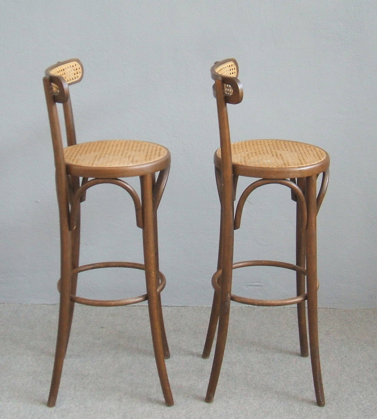 Mid-Century Modern Pair of Bar Stools in the Thonet Style