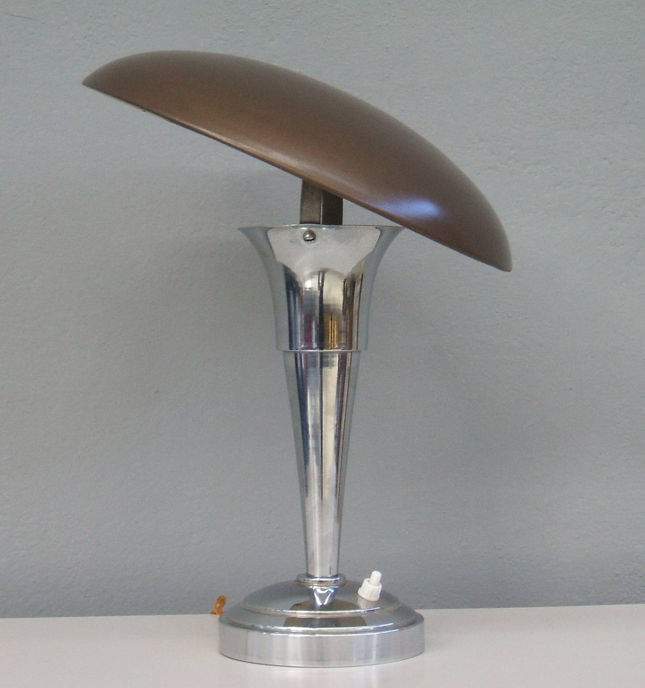 Chrome Lamp with Adjustable Top In Good Condition In Piacenza, Italy