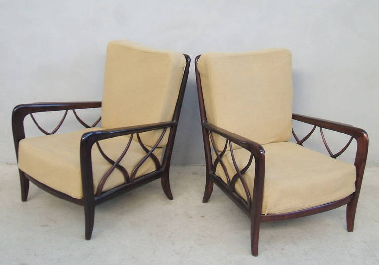 Italian Elegant Pair of Armchairs in the Style of Paolo Buffa