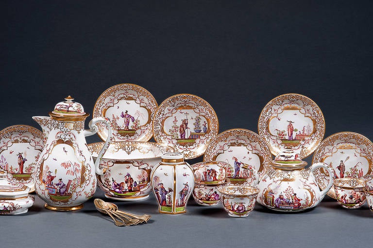 Meissen Chinoiserie Travelling Tea and Coffee Service in the Original Case 3