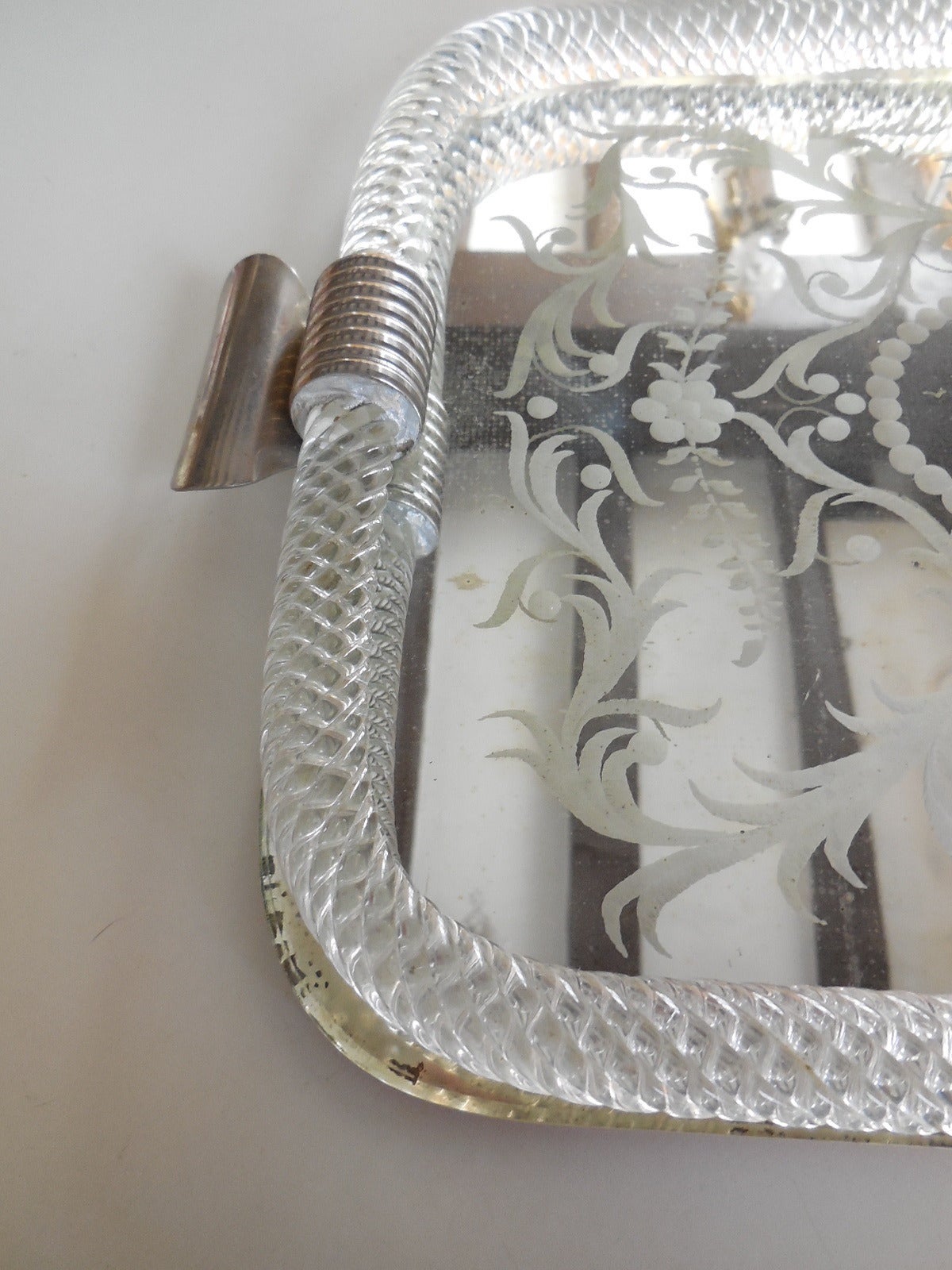 1950 Murano Twisted Rope Mirror Vanity Tray Courting Scene In Good Condition For Sale In Firenze, Toscana