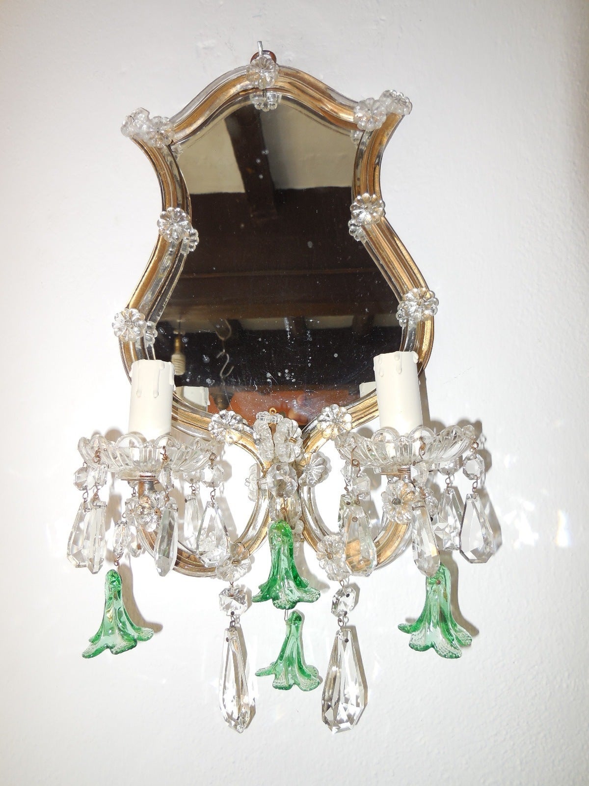 Green Bell Flower Crystal Mirror Sconces In Excellent Condition In Modena (MO), Modena (Mo)