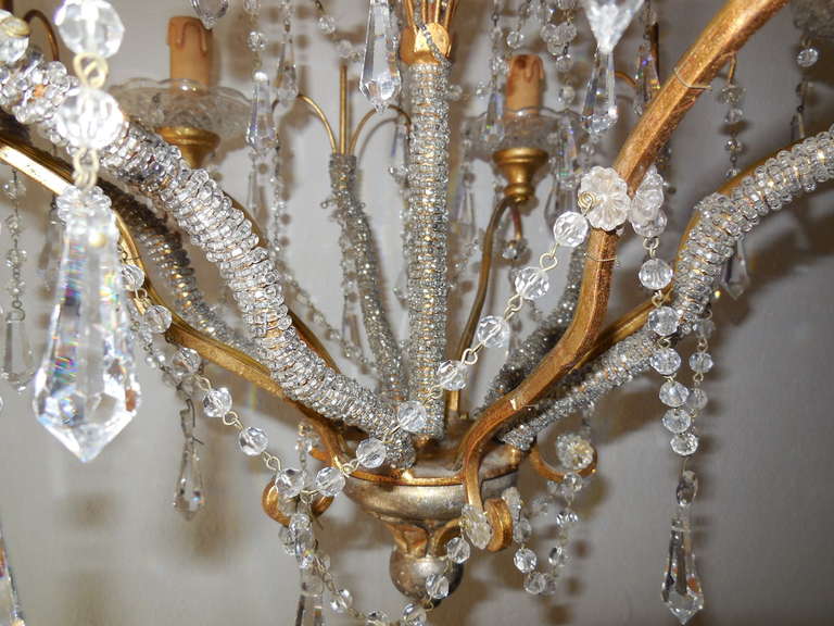 Italian Micro Beaded, Gold Gilt, Crystal Prisms Chandelier In Good Condition For Sale In Modena (MO), Modena (Mo)