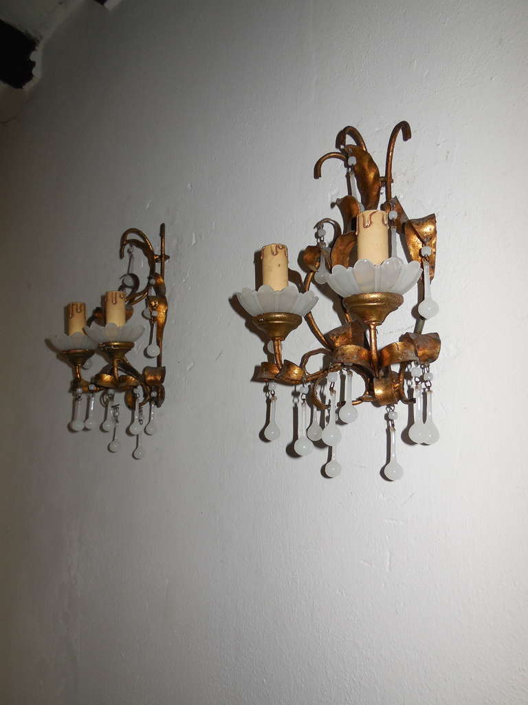 French Gilt Tole with Wood and White Opaline Drops Sconces In Excellent Condition In Modena (MO), Modena (Mo)