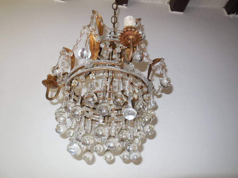 Italian Beaded with Murano Drops Tole Crown Chandelier In Good Condition For Sale In Modena (MO), Modena (Mo)