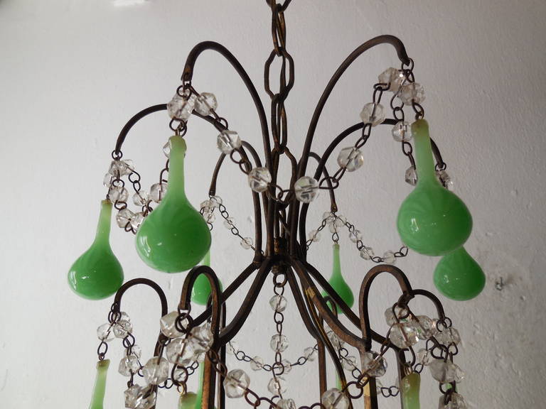 French Tole Green, Opaline Drops Crystal Beaded Chandelier In Excellent Condition In Modena (MO), Modena (Mo)