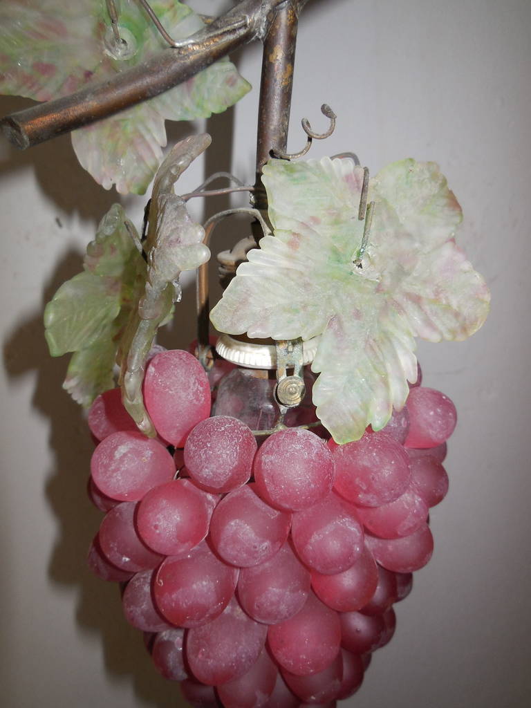 Italian Murano Glass Grape, Bordeaux Cluster Chandelier In Good Condition In Modena (MO), Modena (Mo)