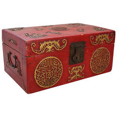 19th Century Red Lacquer and Gilt Casket 6