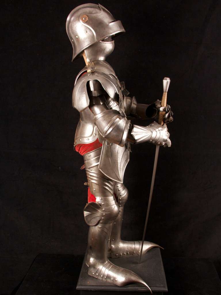 A Good Model Suit of South German, Late Gothic Armour For Sale 1