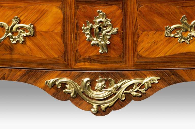 Louis XV Bombe Kingwood Commode with Quartered Drawer Fronts 3