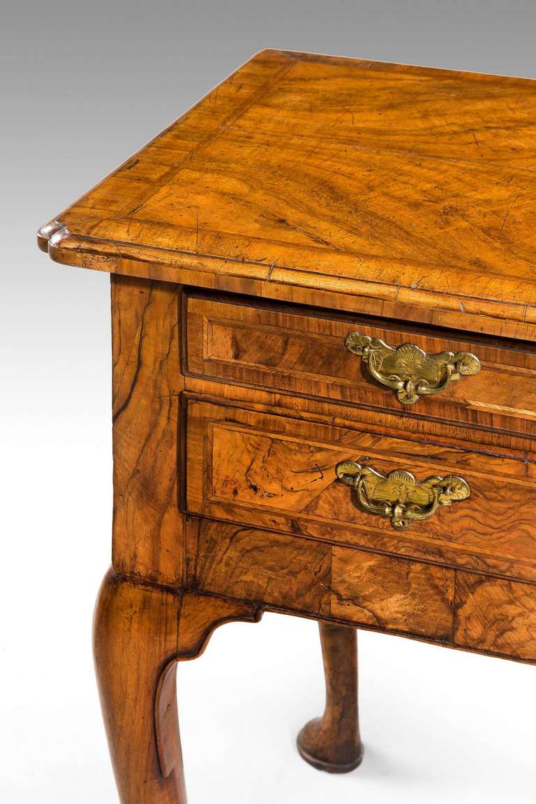 George I Period Walnut Lowboy In Good Condition In Peterborough, Northamptonshire