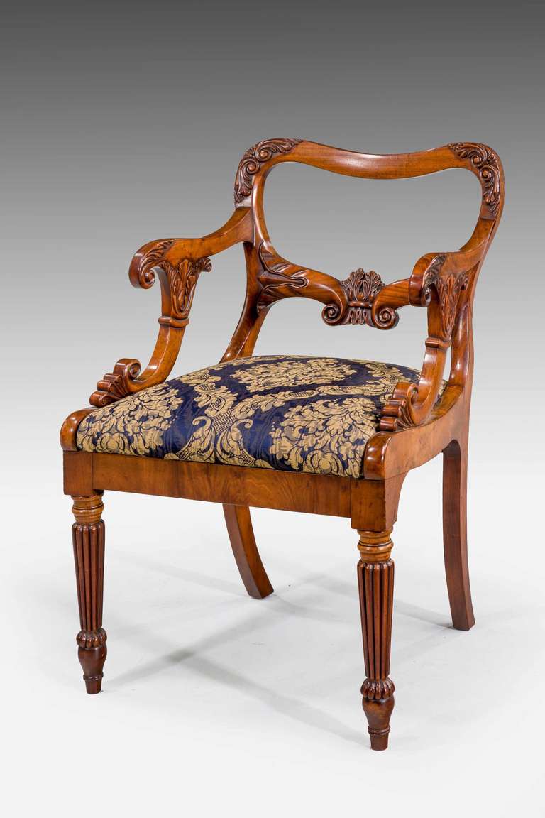 Satz von acht Esszimmerstühlen aus der Regency-Periode (19. Jahrhundert)