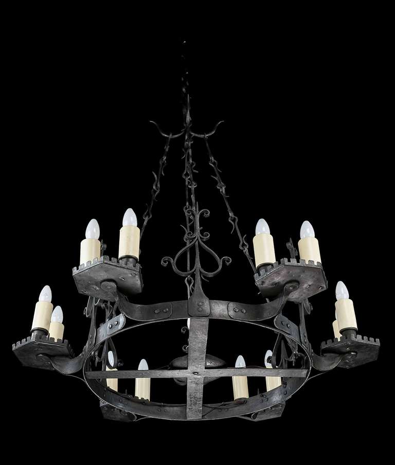 British Tudor Design Twelve-Arm Chandelier