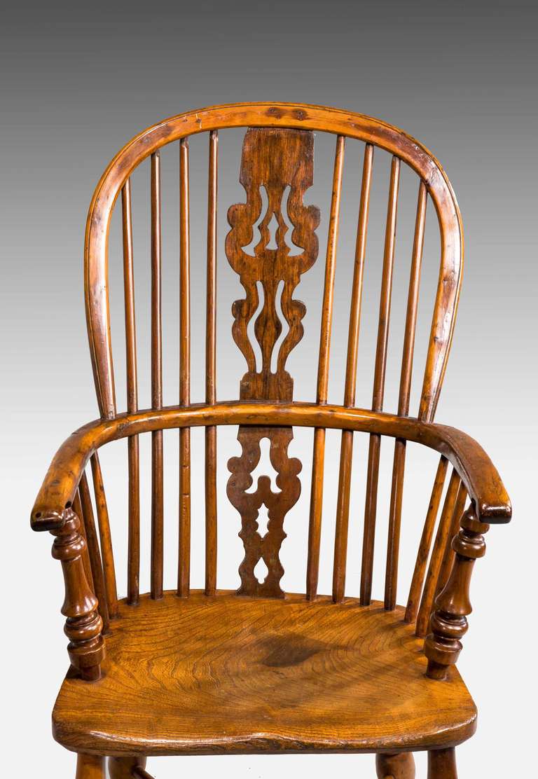 Early 19th Century Yew-Wood Windsor Armchair 1