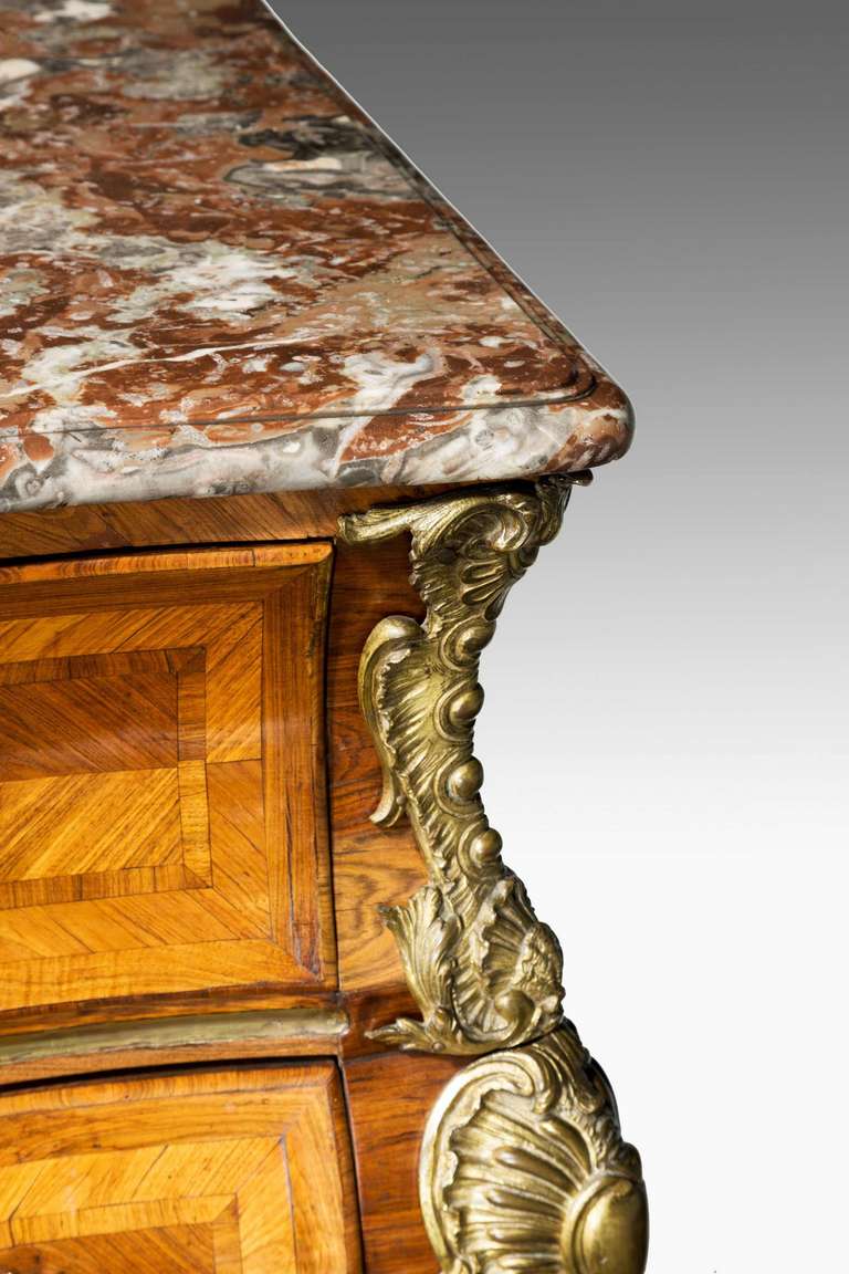 Louis XV Bombe Kingwood Commode with a Breche-Violette Marble Top In Excellent Condition In Peterborough, Northamptonshire