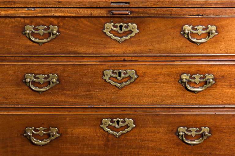 Chippendale Period Mahogany Bachelors Chest For Sale 1