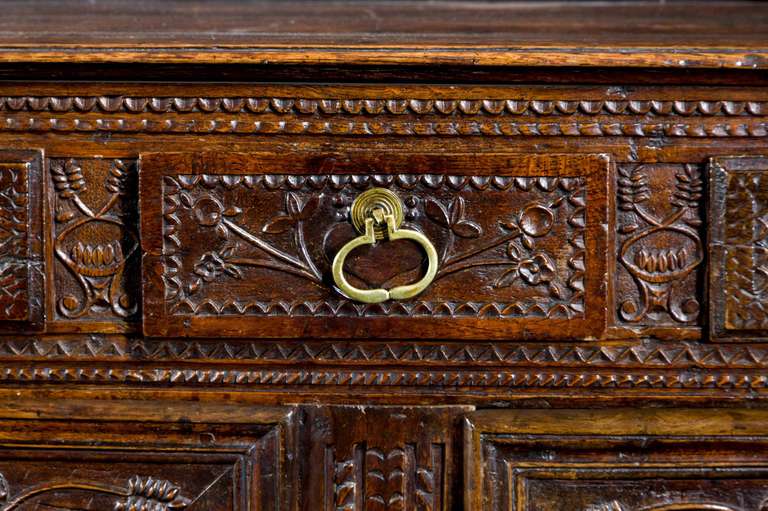 18th Century Oak Buffet For Sale 1