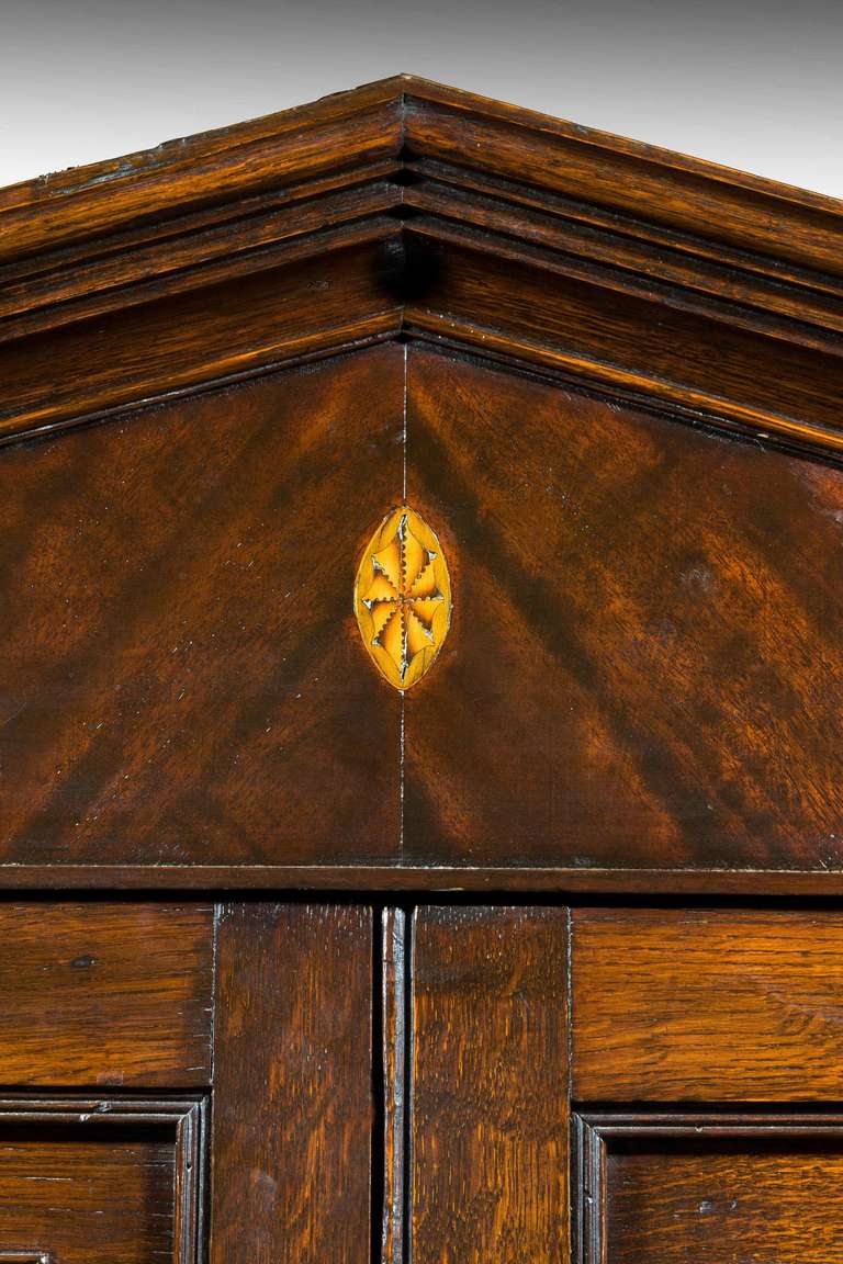 18th Century Oak Hanging Corner Cupboard In Good Condition In Peterborough, Northamptonshire