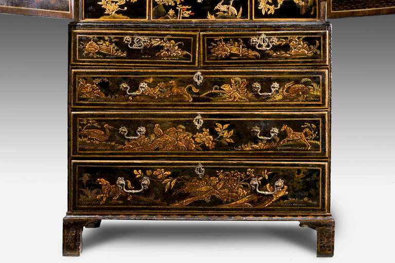 Charles II Period Lacquered Cabinet On Chest In Good Condition In Peterborough, Northamptonshire