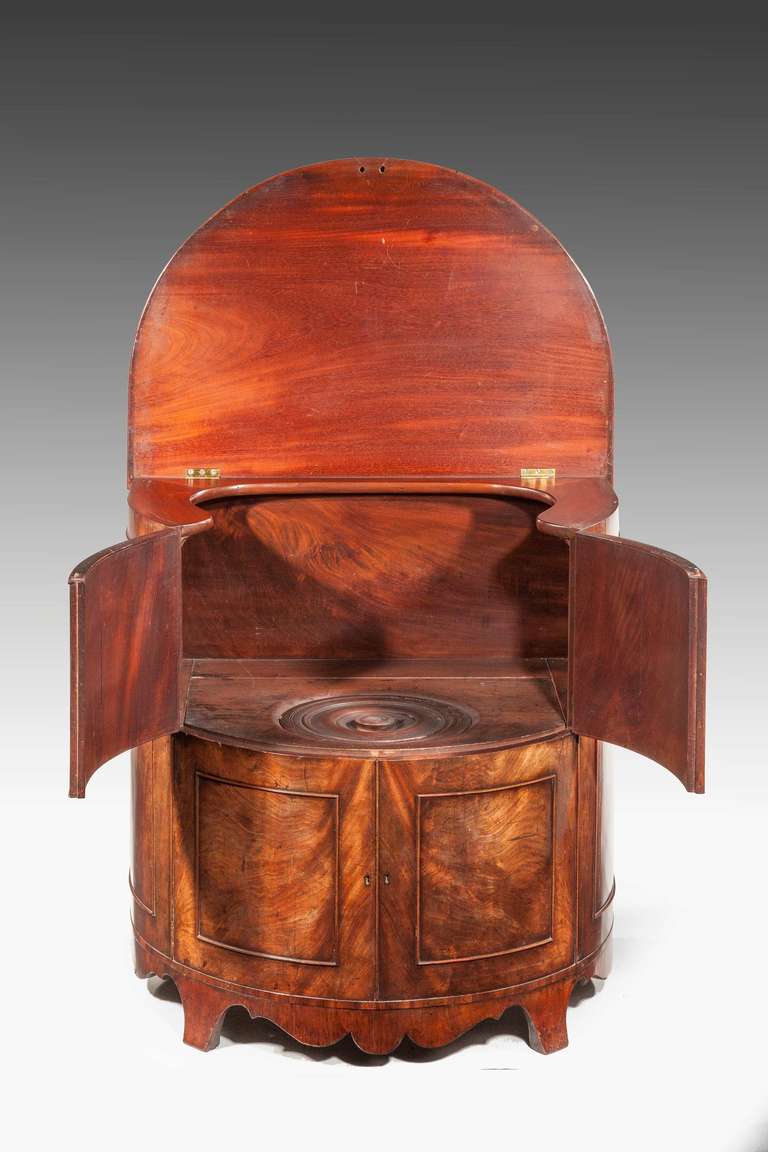 British Early 19th Century Bow-Front Commode