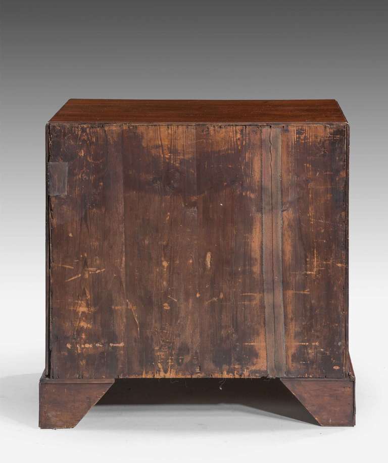 George II Period Mahogany Caddy-Top Chest of Drawers In Good Condition In Peterborough, Northamptonshire