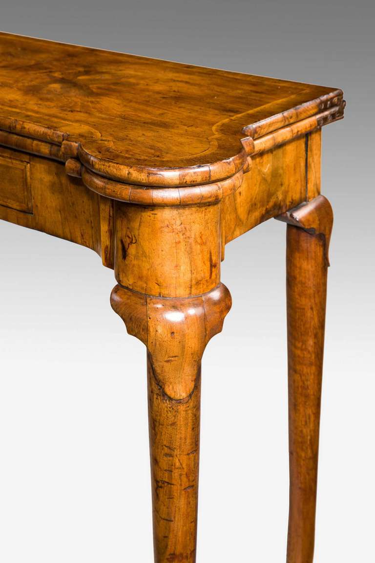 Queen Anne Walnut Games Table In Good Condition For Sale In Peterborough, Northamptonshire