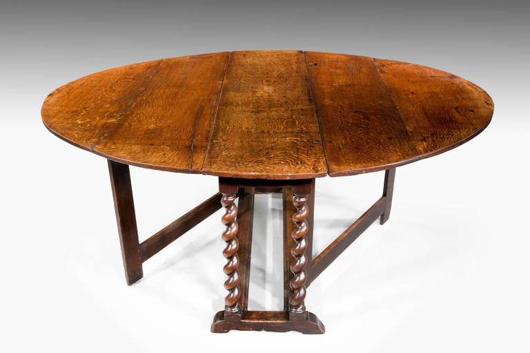 William and Mary Period Gate Leg Table In Good Condition In Peterborough, Northamptonshire