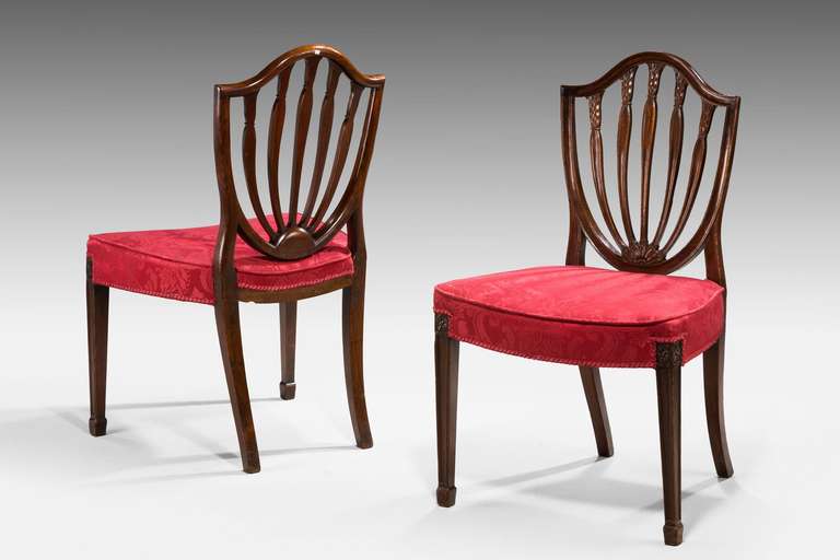 Pair of George III Mahogany Hepplewhite Chairs In Good Condition In Peterborough, Northamptonshire