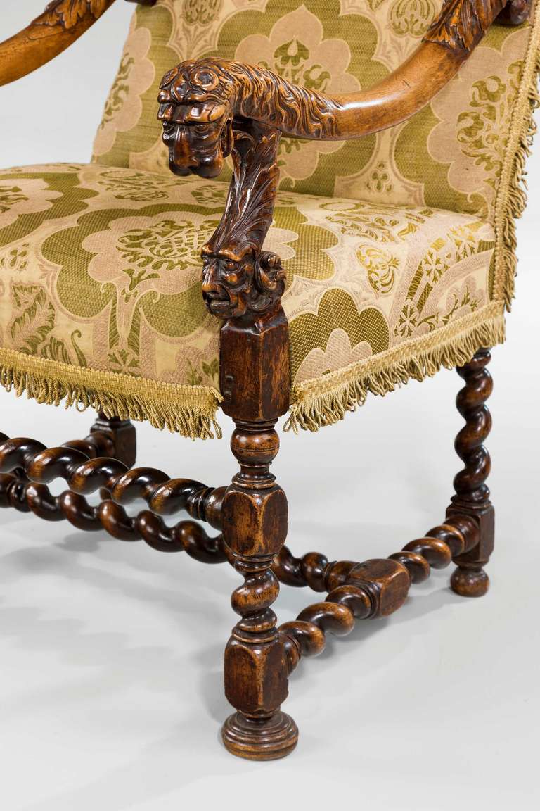 Late 17th Century Walnut Armchair In Good Condition In Peterborough, Northamptonshire