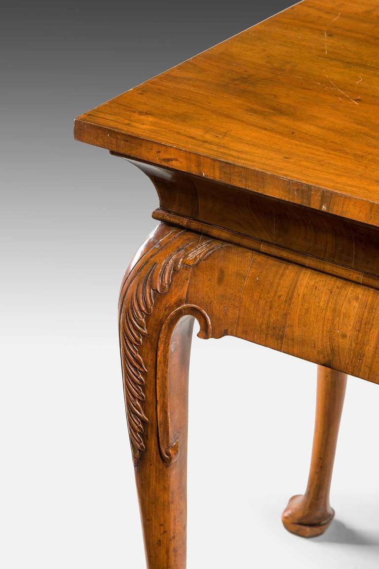 George I Design Walnut Centre Table In Good Condition In Peterborough, Northamptonshire