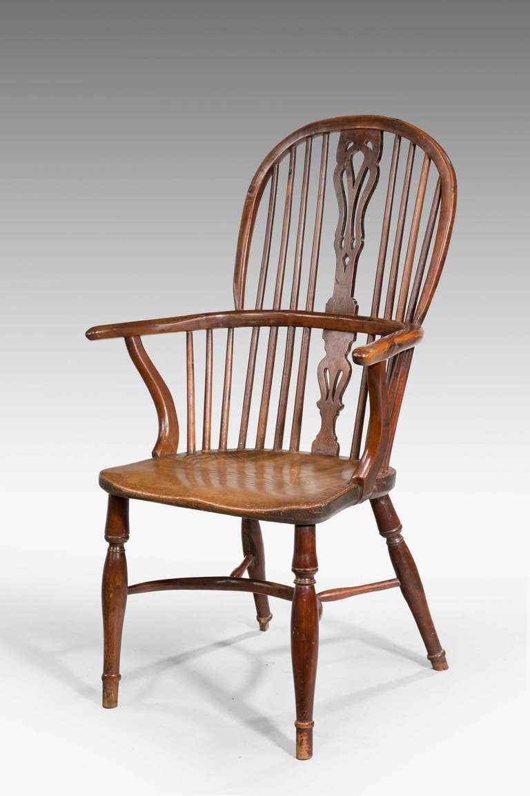 British Mid-19th Century Yew Tree Windsor Chair