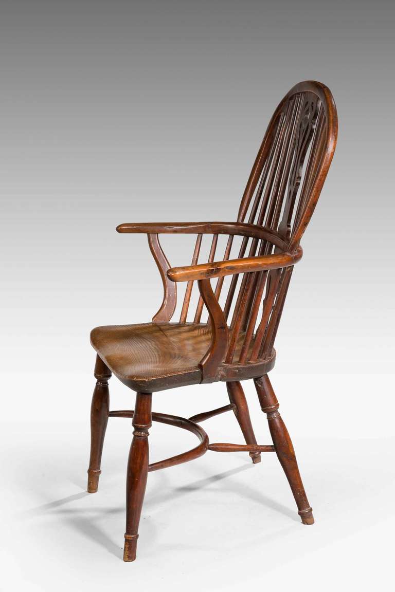 Mid-19th Century Yew Tree Windsor Chair In Good Condition In Peterborough, Northamptonshire