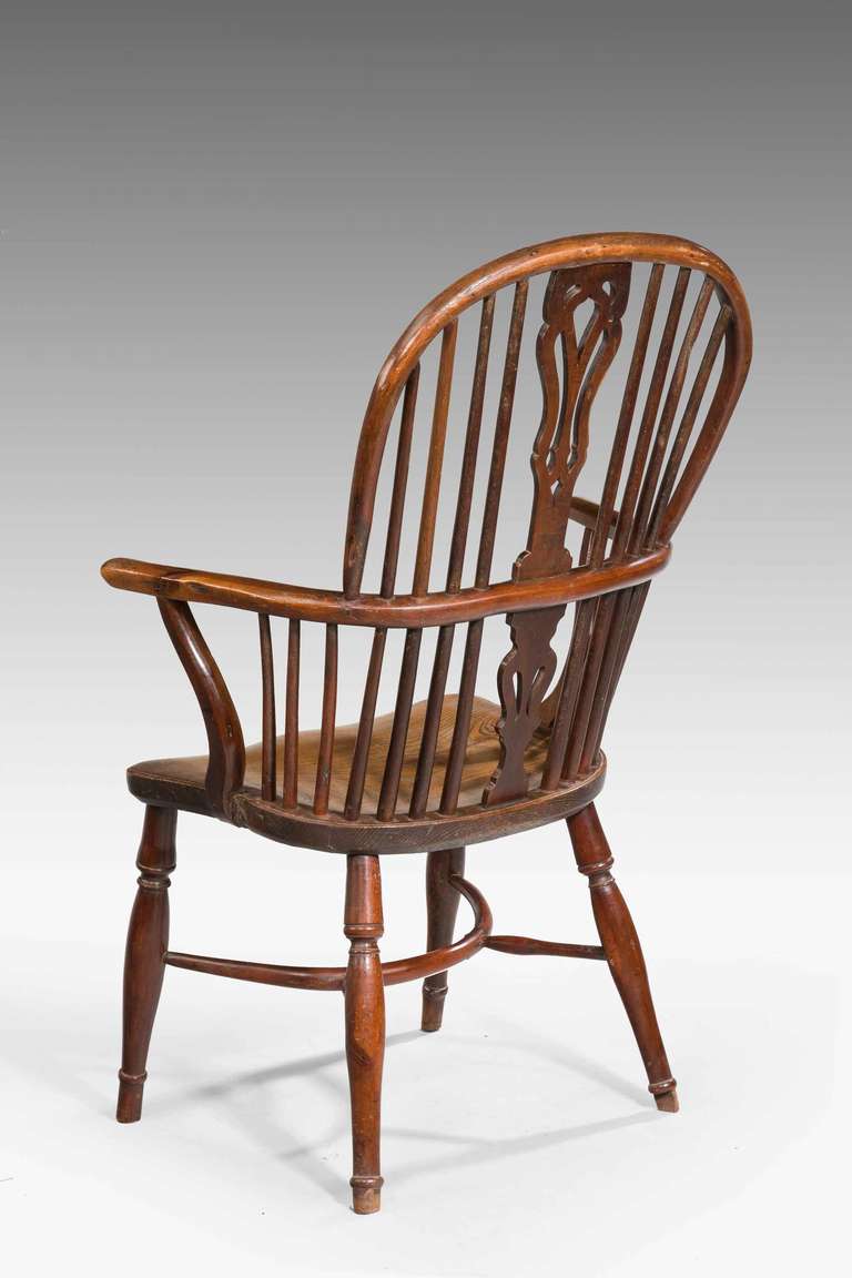 Mid-19th Century Yew Tree Windsor Chair 1