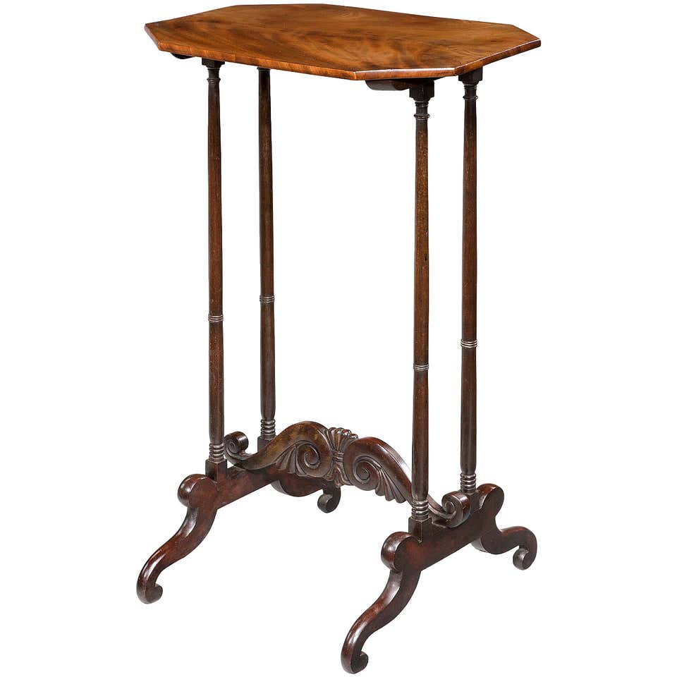 English George III Period 1800s Oak Side Table with Single Drawer and ...